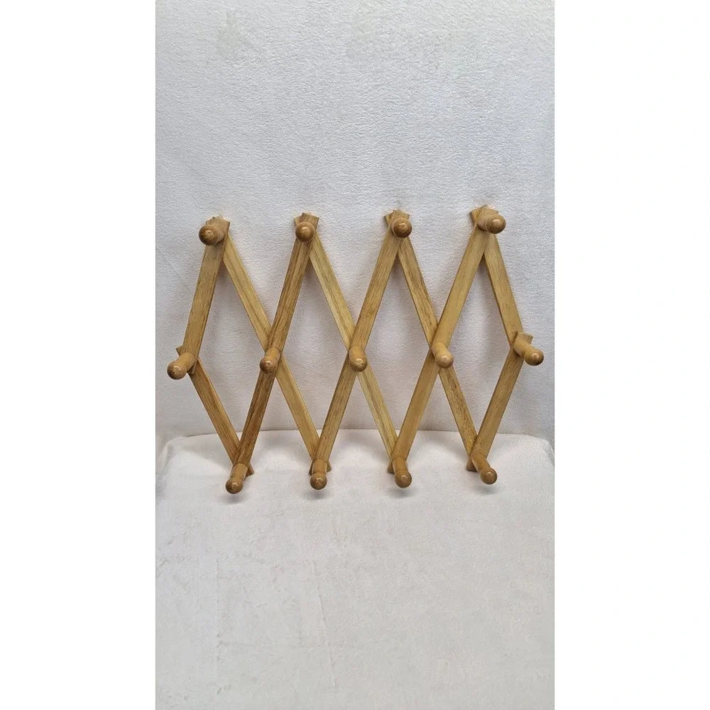 Light Wooden Accordion Wall Hanger Rack 13 Peg Expandable Folding Organizer